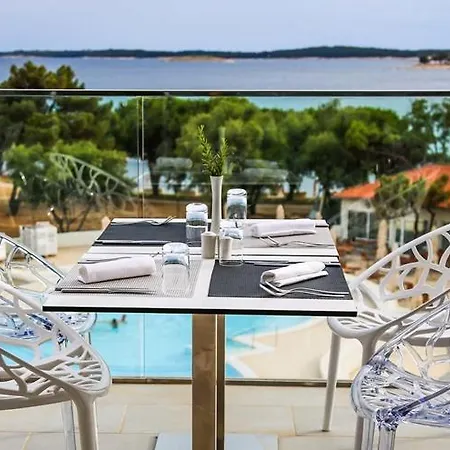 فندق بارك بلازا بلفيدير 4*