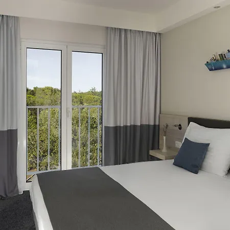 Park Plaza Belvedere 4* 메덜린