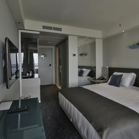 Park Plaza Belvedere Отель Медулин