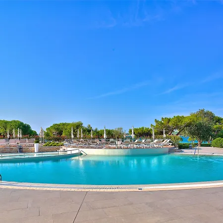 Park Plaza Belvedere Μεντουλίν
