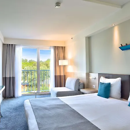 Park Plaza Belvedere