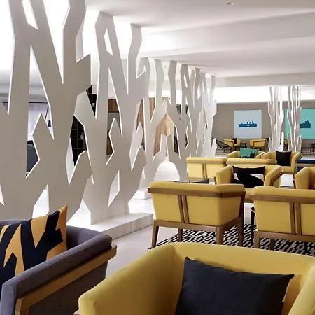 Park Plaza Belvedere Hotel 4*