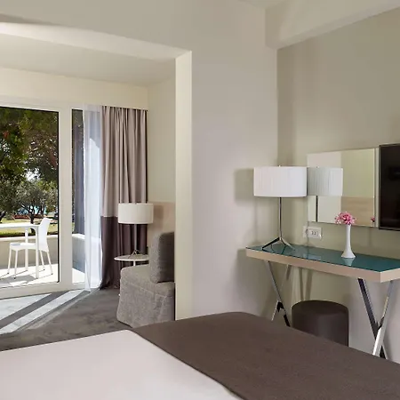 Hotel Park Plaza Belvedere 4*